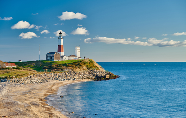 Yamaha-Boaters-LogVol14No29NWGuide2026image3.jpg Montauk Lighthouse and beach, Long Island, NY.