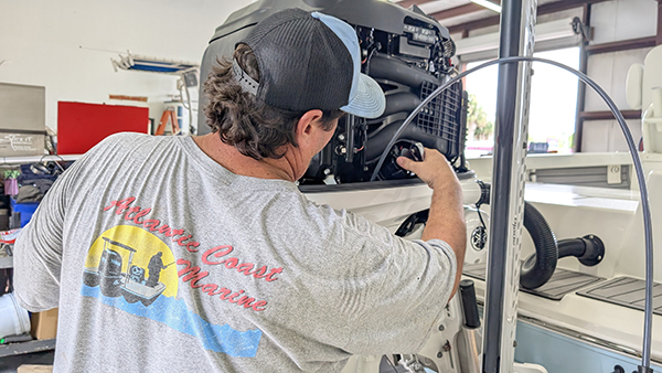Yamaha-Boaters-LogVol13No30MidseasonMaintenanceimage4.jpg Before flushing the engine, consult the owner’s manual for the correct procedure. Most modern Yamaha outboards have a built-in flush port that owners can use to connect a garden hose to.