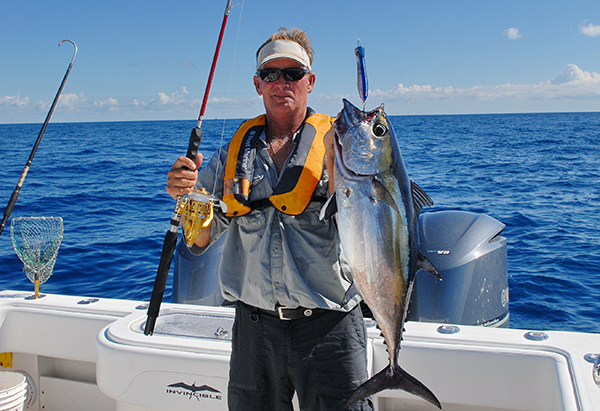 Yamaha-Fishin-SaltVol17No4TinyTunaimage4.jpg False albacore are more wide ranging than Atlantic bonito and capable of growing to 25-pounds, although most are in the under ten-pound class.