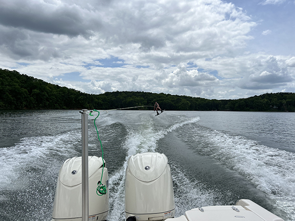 Yamaha-Boaters-LogVol13No14HMEX050225image3.jpg Helm Master EX does far more than simplify navigating and docking. Its high-tech functions also transform the world of tow sports.