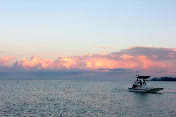 Yamaha-Boaters-Log-28-2026Vol14No28PoorWeatherConditionsimage3.jpg A few common cloud types can provide useful indications of changing weather. Cloud observations should supplement, not replace, marine forecasts, radar, weather alerts, and sound judgment.