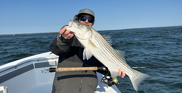 Yamaha-FishinVol19No2FishingColdWeatherimage2-(1).jpg When fishing freshwater in the winter, look for schools of bait in shallower areas, rocky points, shoals, and humps, rather than the deep water that held fish in July.