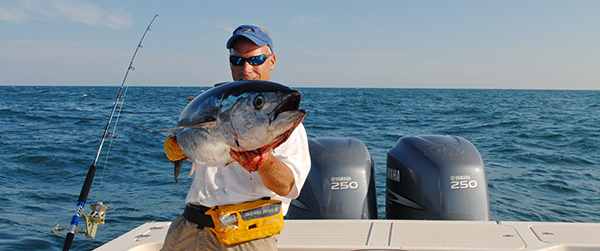 Yamaha-Fishin-SaltVol18No3Bluefinimage4.jpg Freda likes to try several fishing techniques with his clients so they are not locked into to one style.