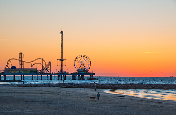 Yamaha-Boaters-LogVol14No162026TexasGuideimage3.jpg The Kemah Boardwalk is a focal point of dining, amusement, and hospitality on Galveston Bay. If you’re looking for something a bit more low-key, there are lots and lots of beach houses to rent in this part of the world.