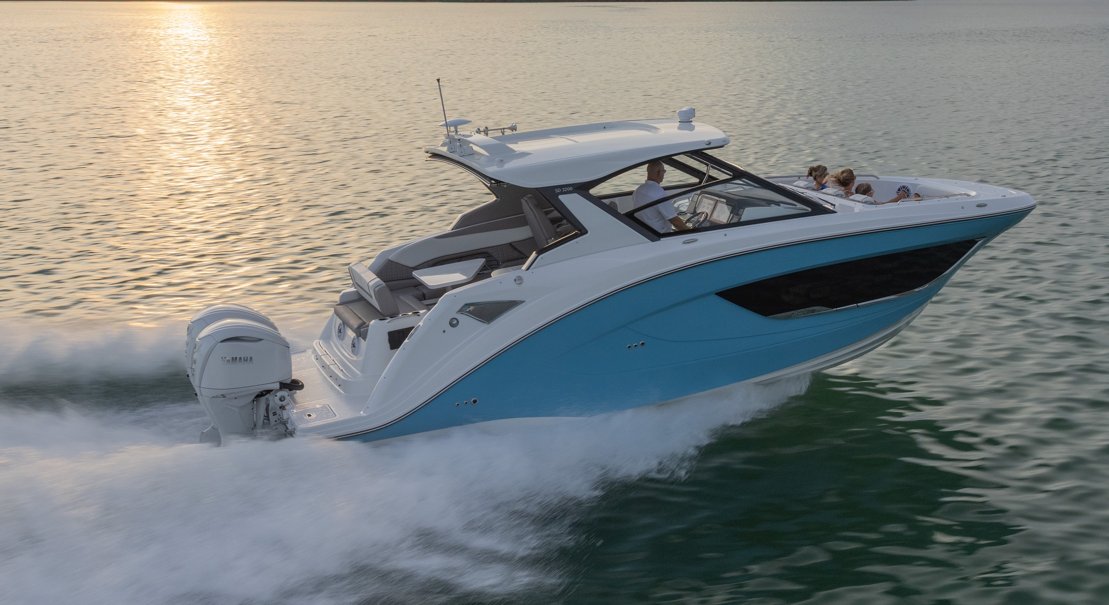 Hurricane - Hurricane SunDeck 3200