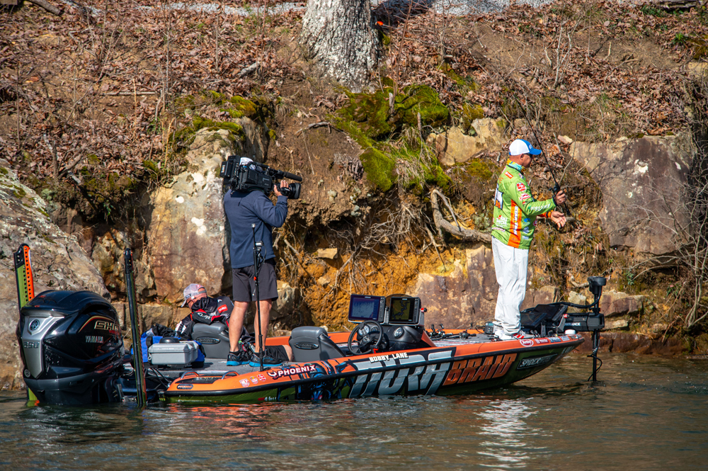 Brothers win bass fishing tournaments, Community